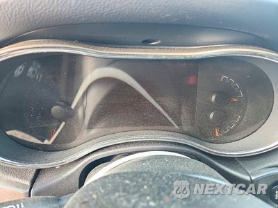 Zdjęcie 9 z 13 samochodu: 2017 JEEP GRAND CHEROKEE LAREDO VIN:1C4RJFAG7HC704404 - miniatura