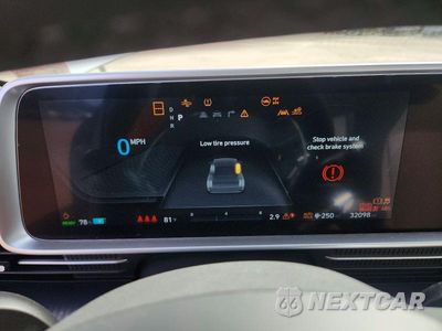Zdjęcie 9 z 12 samochodu: 2023 HYUNDAI IONIQ 6 LIMITED VIN:KMHM54AC1PA052174 - miniatura