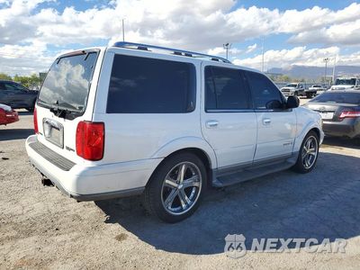 Trzecie zdjęcie samochodu z tyłu: 2000 LINCOLN NAVIGATOR VIN:5LMEU27A2YLJ32149 - miniatura