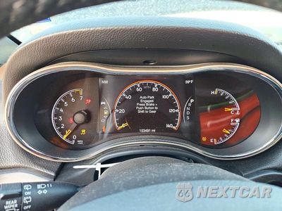 Zdjęcie 9 z 13 samochodu: 2014 JEEP GRAND CHEROKEE LAREDO VIN:1C4RJFAG9EC163304 - miniatura