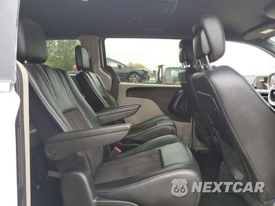 Zdjęcie 11 z 13 samochodu: 2019 DODGE GRAND CARAVAN SXT VIN:2C4RDGCG3KR674424 - miniatura