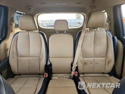 Zdjęcie 10 z 13 samochodu: 2018 KIA SEDONA EX VIN:KNDMC5C10J6371846 - miniatura