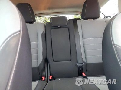 Zdjęcie 10 z 14 samochodu: 2015 FORD ESCAPE SE VIN:1FMCU9G96FUA87801 - miniatura