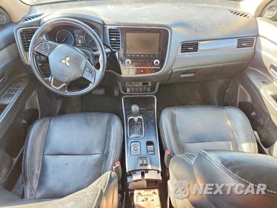 Zdjęcie 8 z 13 samochodu: 2020 MITSUBISHI OUTLANDER SE VIN:JA4AZ3A33LJ001107 - miniatura