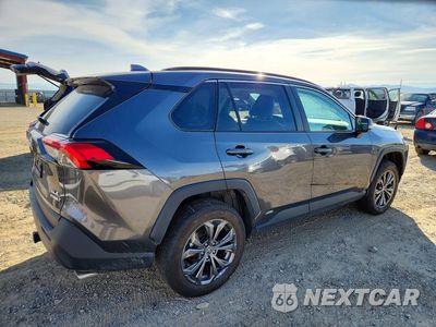 Trzecie zdjęcie samochodu z tyłu: 2023 TOYOTA RAV4 XLE PREMIUM VIN:4T3B6RFV7PU121631 - miniatura