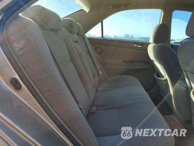 Zdjęcie 10 z 12 samochodu: 2005 TOYOTA CAMRY LE VIN:4T1BE32K05U102341 - miniatura