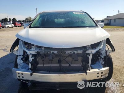 Piąte zdjęcie samochodu w środku: 2026 TOYOTA SIENNA LE VIN:5TDKRKECXTS312602 - miniatura