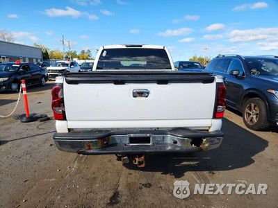 Zdjęcie 6 z 12 samochodu: 2005 CHEVROLET SILVERADO K1500 VIN:2GCEK19B651173575 - miniatura