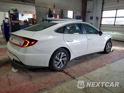 Trzecie zdjęcie samochodu z tyłu: 2022 HYUNDAI SONATA HYBRID BLUE VIN:KMHL24JJ4NA048362 - miniatura