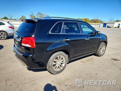 Trzecie zdjęcie samochodu z tyłu: 2013 KIA SORENTO SX VIN:5XYKW4A25DG419766 - miniatura
