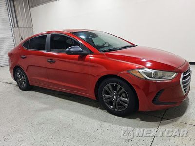 Czwarte zdjęcie samochodu z boku: 2017 HYUNDAI ELANTRA SE VIN:5NPD84LF0HH150349 - miniatura