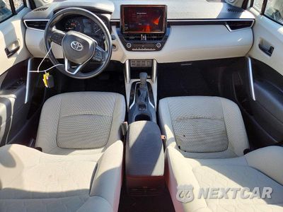 Zdjęcie 8 z 12 samochodu: 2023 TOYOTA COROLLA CROSS LE VIN:7MUBAABG4PV053593 - miniatura