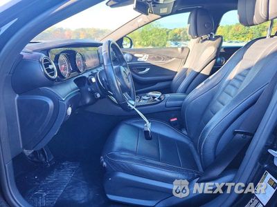 Zdjęcie 7 z 12 samochodu: 2017 MERCEDES-BENZ E 300 VIN:WDDZF4JB9HA213411 - miniatura