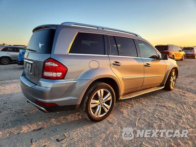 Trzecie zdjęcie samochodu z tyłu: 2011 MERCEDES-BENZ GL 450 4MATIC VIN:4JGBF7BE5BA686974 - miniatura