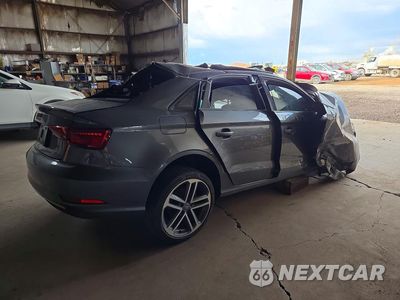 Trzecie zdjęcie samochodu z tyłu: 2018 AUDI A3 PREMIUM VIN:WAUAUGFF0J1034266 - miniatura