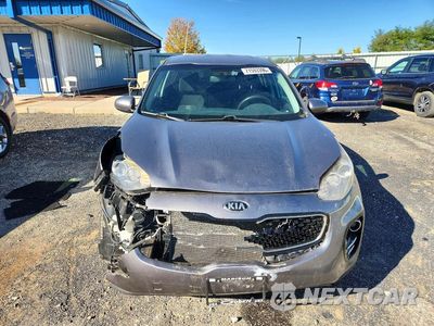 Piąte zdjęcie samochodu w środku: 2018 KIA SPORTAGE LX VIN:KNDPMCAC2J7403273 - miniatura