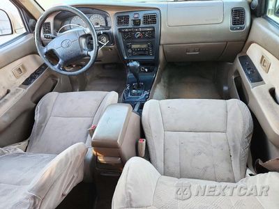 Zdjęcie 8 z 13 samochodu: 2001 TOYOTA 4RUNNER SR5 VIN:JT3GN86R010206560 - miniatura