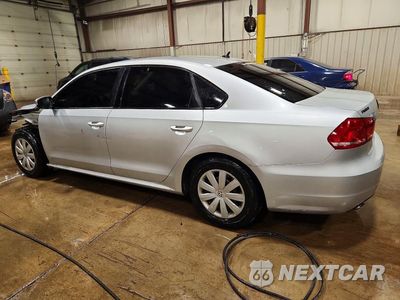 Drugie zdjęcie samochodu z przodu: 2013 VOLKSWAGEN PASSAT S VIN:1VWAP7A35DC148390 - miniatura