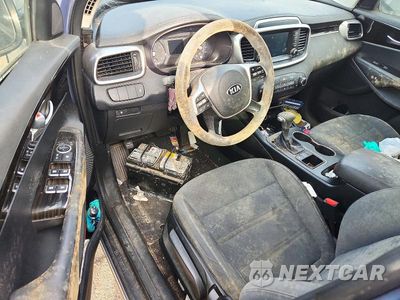 Zdjęcie 8 z 13 samochodu: 2020 KIA SORENTO S VIN:5XYPG4A54LG627651 - miniatura