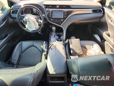 Zdjęcie 8 z 12 samochodu: 2018 TOYOTA CAMRY SE VIN:4T1B11HK7JU678073 - miniatura