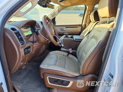Zdjęcie 7 z 13 samochodu: 2021 RAM 1500 LARAMIE VIN:1C6SRFJT8MN602672 - miniatura