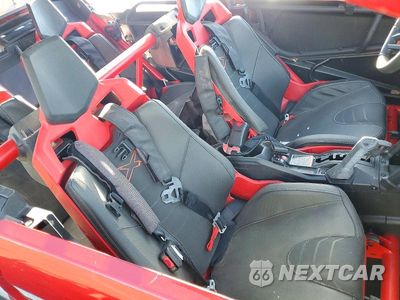 Piąte zdjęcie samochodu w środku: 2025 CAN-AM MAVERICK X3 MAX X RS TURBO RR VIN:3JBVNAV22SE000604 - miniatura