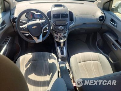 Zdjęcie 8 z 12 samochodu: 2013 CHEVROLET SONIC LT VIN:1G1JC6SH2D4136204 - miniatura