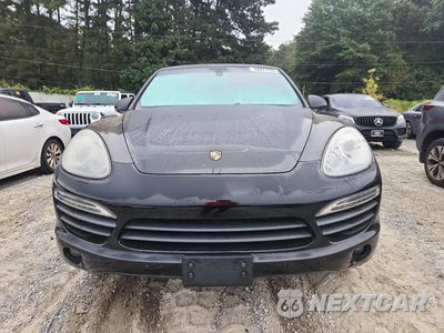 Piąte zdjęcie samochodu w środku: 2011 PORSCHE CAYENNE S HYBRID VIN:WP1AE2A25BLA94474 - miniatura