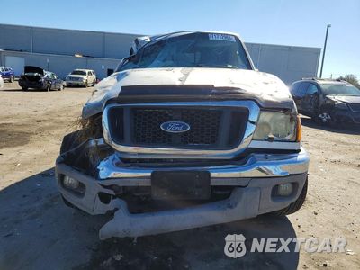 Piąte zdjęcie samochodu w środku: 2004 FORD RANGER SUPER CAB VIN:1FTZR45E14PB11906 - miniatura