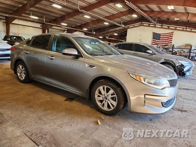 Czwarte zdjęcie samochodu z boku: 2017 KIA OPTIMA LX VIN:5XXGT4L39HG125351 - miniatura