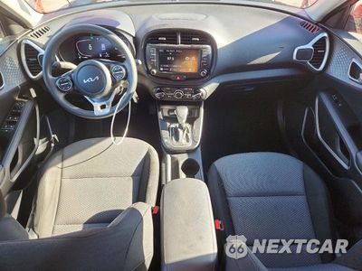 Zdjęcie 8 z 13 samochodu: 2023 KIA SOUL LX VIN:KNDJ23AU0P7188859 - miniatura