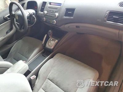 Zdjęcie 8 z 12 samochodu: 2007 HONDA CIVIC LX VIN:2HGFG12627H524612 - miniatura