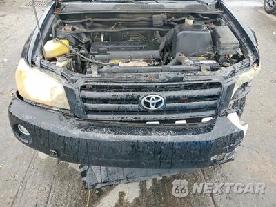 Zdjęcie 12 z 14 samochodu: 2005 TOYOTA HIGHLANDER BASE VIN:JTEGD21A450110347 - miniatura