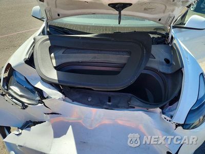 Zdjęcie 11 z 12 samochodu: 2024 TESLA MODEL Y VIN:7SAYGDEE6RF083381 - miniatura