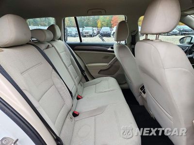 Zdjęcie 11 z 13 samochodu: 2018 VOLKSWAGEN GOLF SPORTWAGEN S VIN:3VWD17AU3JM766860 - miniatura