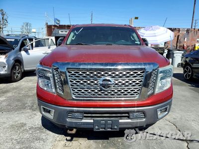 Piąte zdjęcie samochodu w środku: 2016 NISSAN TITAN XD PLATINUM RESERVE VIN:1N6BA1F46GN502303 - miniatura