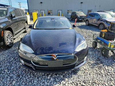 Piąte zdjęcie samochodu w środku: 2014 TESLA MODEL S VIN:5YJSA1H18EFP56144 - miniatura