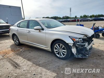 Czwarte zdjęcie samochodu z boku: 2016 LEXUS LS 460 VIN:JTHCL5EF8G5026517 - miniatura