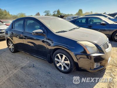 Czwarte zdjęcie samochodu z boku: 2012 NISSAN SENTRA 2.0 VIN:3N1AB6AP1CL716915 - miniatura