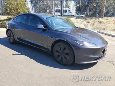 Czwarte zdjęcie samochodu z boku: 2024 TESLA MODEL 3 VIN:5YJ3E1EB8RF754390 - miniatura