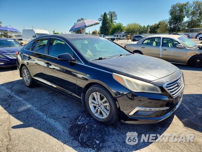 Czwarte zdjęcie samochodu z boku: 2015 HYUNDAI SONATA SE VIN:5NPE24AF9FH207007 - miniatura