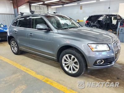 Czwarte zdjęcie samochodu z boku: 2016 AUDI Q5 PREMIUM PLUS VIN:WA1L2AFP9GA140063 - miniatura