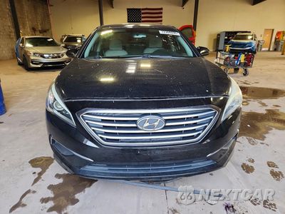 Piąte zdjęcie samochodu w środku: 2016 HYUNDAI SONATA SE VIN:5NPE24AF4GH380094 - miniatura