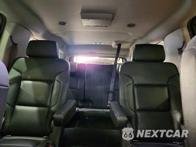 Zdjęcie 10 z 13 samochodu: 2017 CHEVROLET SUBURBAN K1500 PREMIER VIN:1GNSKJKCXHR211706 - miniatura