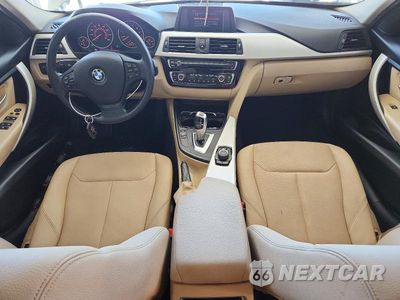 Zdjęcie 8 z 13 samochodu: 2018 BMW 320 I VIN:WBA8A9C52JAH13263 - miniatura