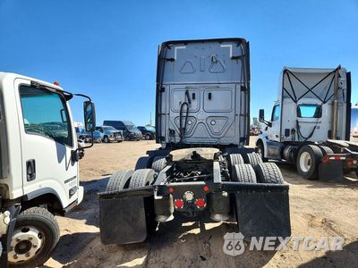 Zdjęcie 6 z 14 samochodu: 2020 FREIGHTLINER CASCADIA 126