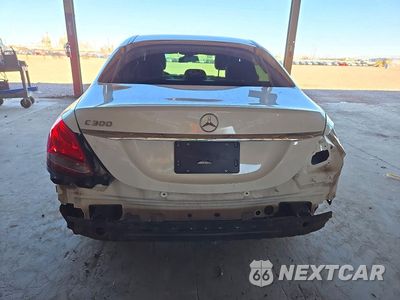 Zdjęcie 6 z 13 samochodu: 2018 MERCEDES-BENZ C 300 VIN:55SWF4JB1JU235086 - miniatura