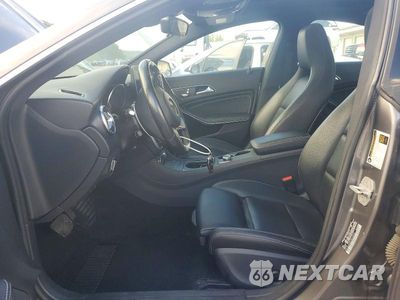 Zdjęcie 7 z 12 samochodu: 2018 MERCEDES-BENZ CLA 250 4MATIC VIN:WDDSJ4GB2JN598333 - miniatura