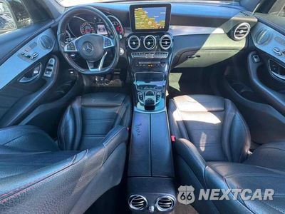 Zdjęcie 9 z 10 samochodu: 2017 MERCEDES-BENZ GLC 43 4MATIC AMG VIN:WDC0G6EB2HF181906 - miniatura