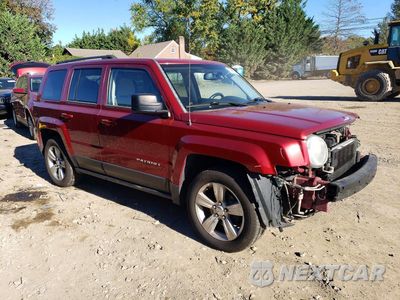 Czwarte zdjęcie samochodu z boku: 2014 JEEP PATRIOT LATITUDE VIN:1C4NJPFB6ED672472 - miniatura